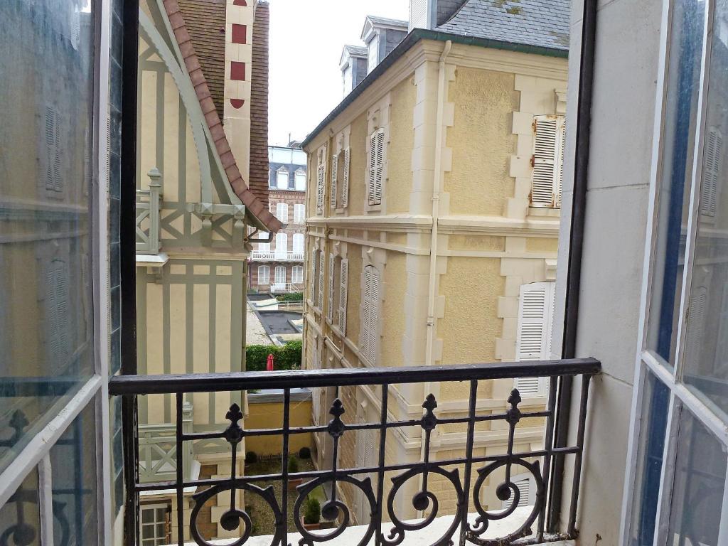 Paradis Les Pieds Sur Le Sable Trouville Palace ห้อง รูปภาพ